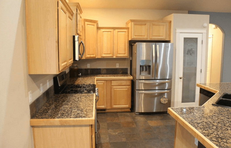 Roseburg House: 2345 NW Kelsay Ct