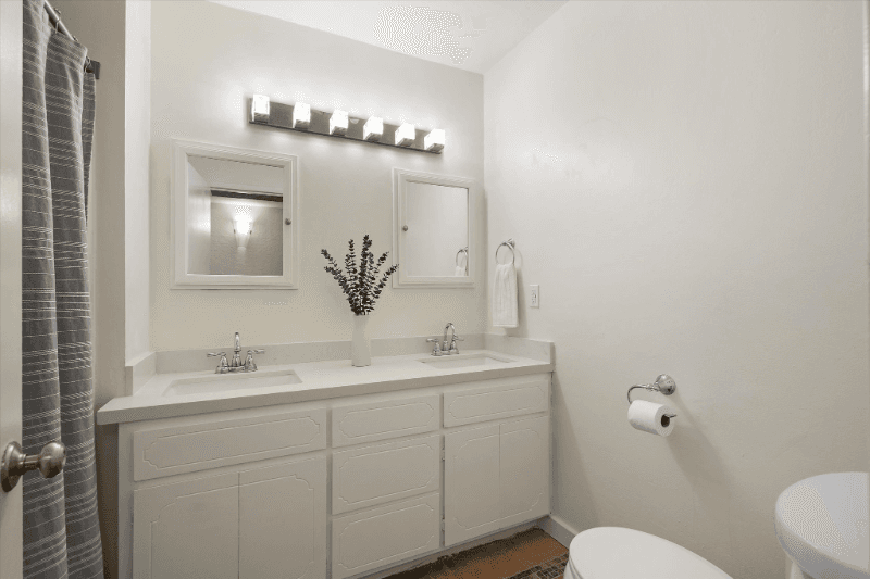 Gilbert Single Room: 334 Horseshoe Ave