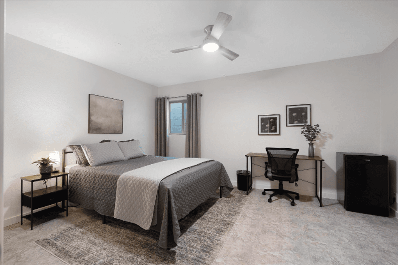 Gilbert Single Room: 334 Horseshoe Ave