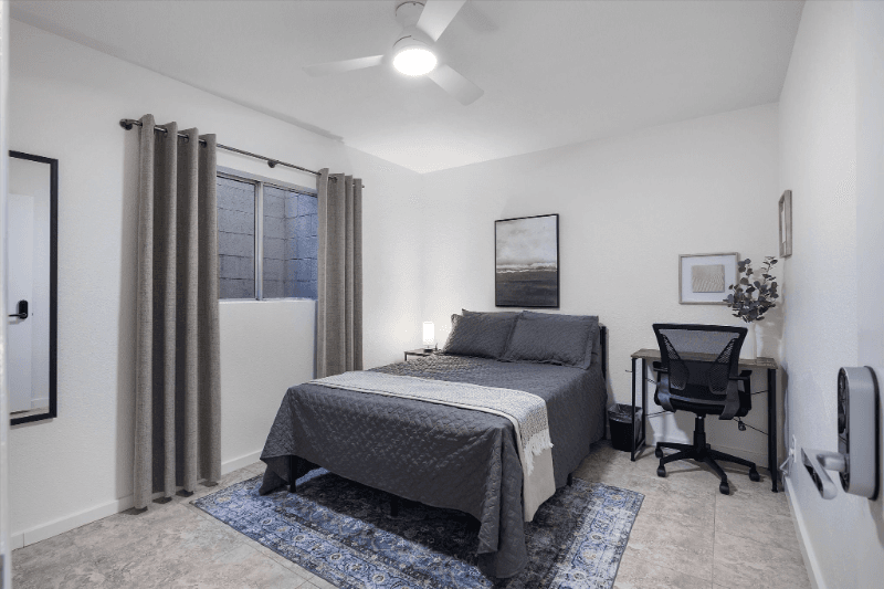 Gilbert Single Room: 334 Horseshoe Ave