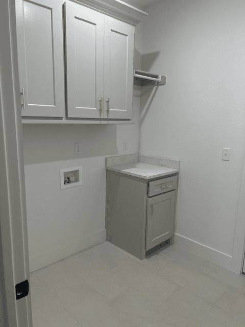 Springdale House: 4750 Cowboy St