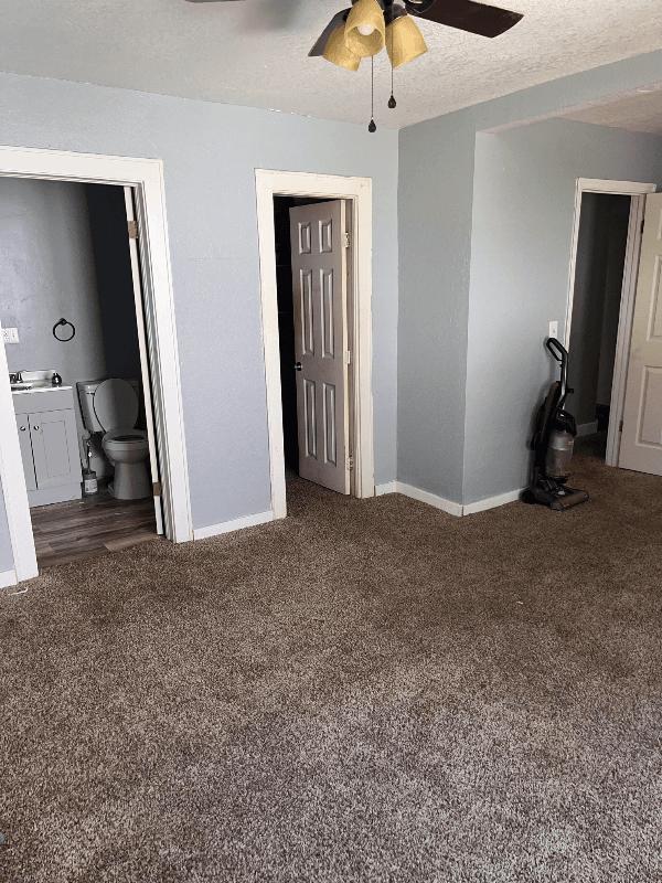 Shawnee House: 1811 N Market Ave