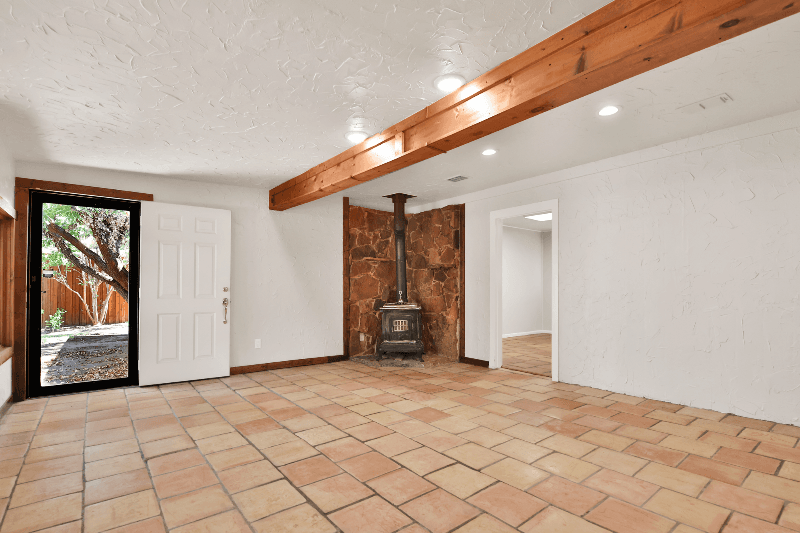 Lubbock House: 5605 Geneva Ave