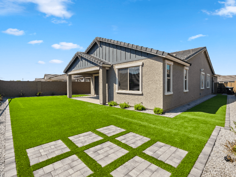 Laveen House: 11343 S 50th Ave