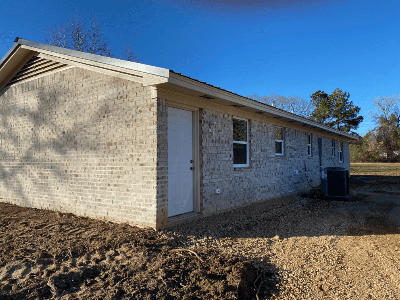 Texarkana House: 1291 Randall Rd.