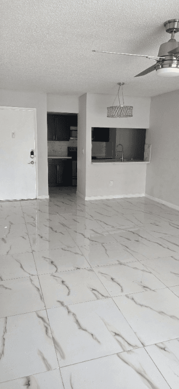 MIAMI Condo: 900 NE 209 TERRACE
