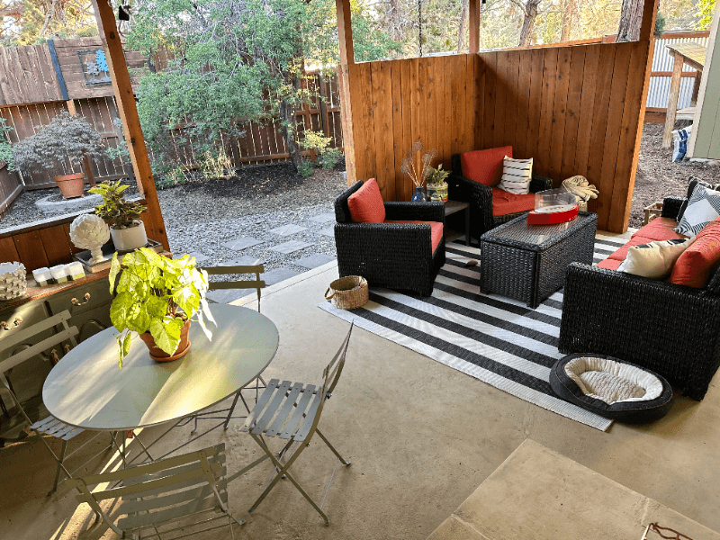 Bend House: 935 SE Douglas Street