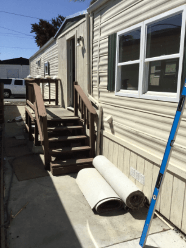 Oakley House: 5625 Sandmound Blvd