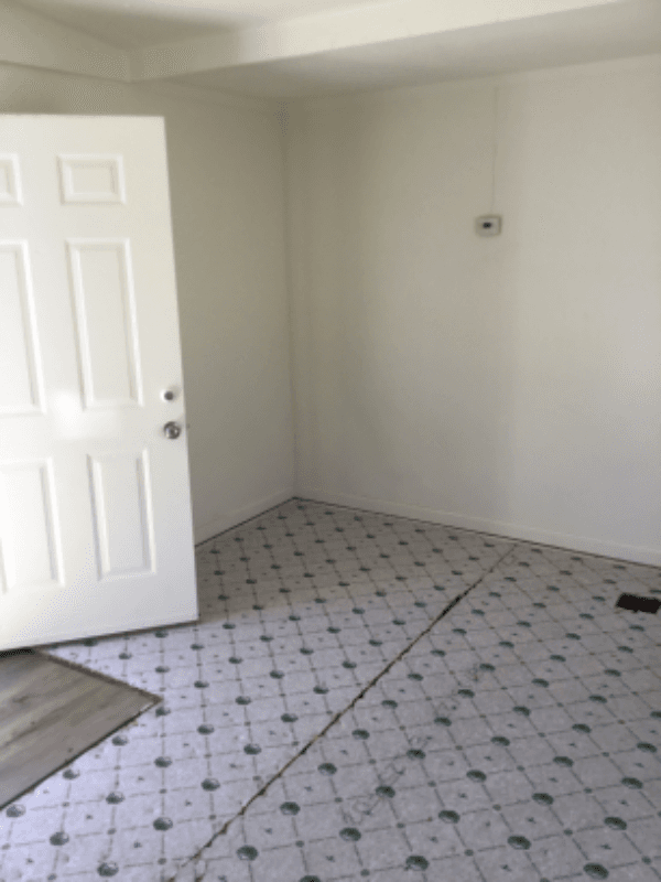 Oakley House: 5625 Sandmound Blvd