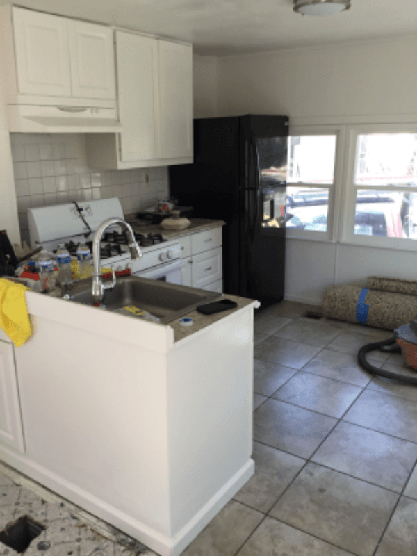 Oakley House: 5625 Sandmound Blvd