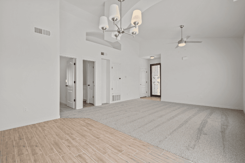 El Paso House: 12886 Woolstone