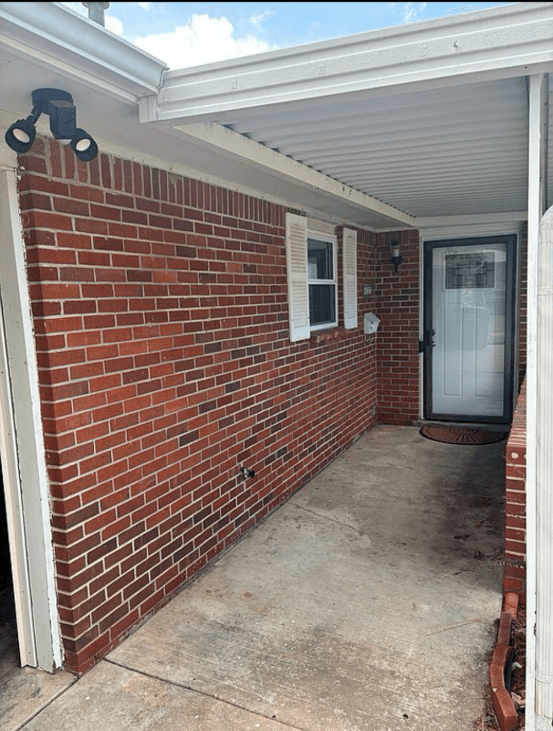 Bartlesville House: 132 S Fenway Ave