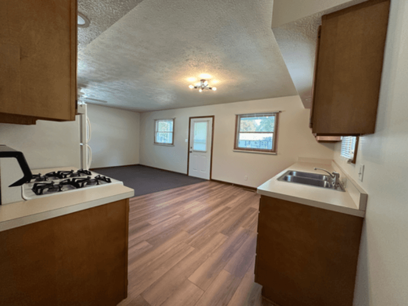 Osceola House: 505 S Apple Road