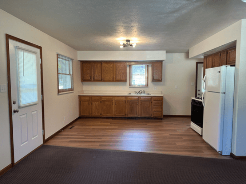 Osceola House: 505 S Apple Road