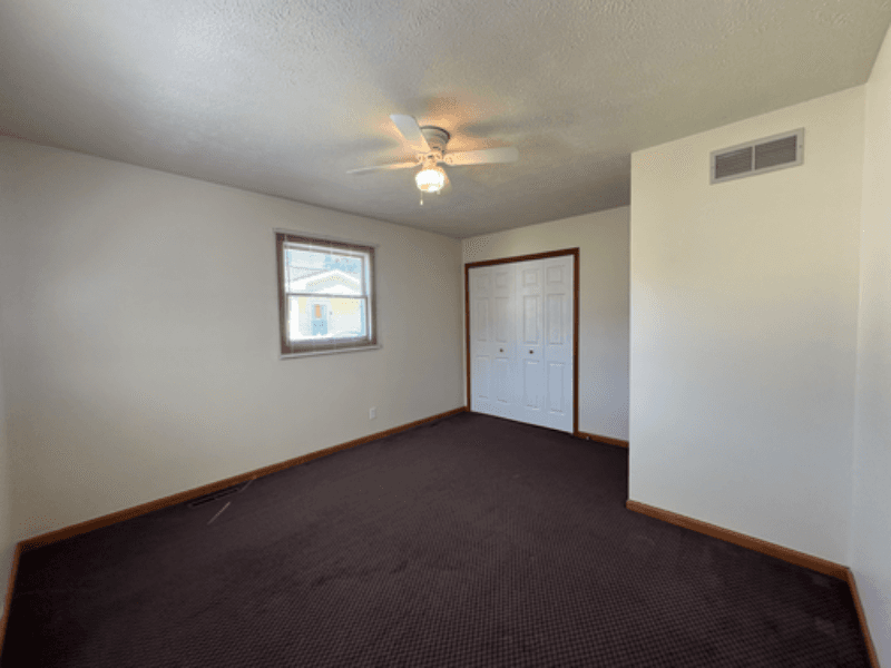 Osceola House: 505 S Apple Road