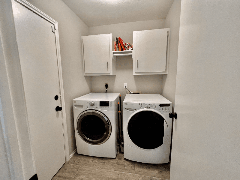 Universal City House: 550 Westoak