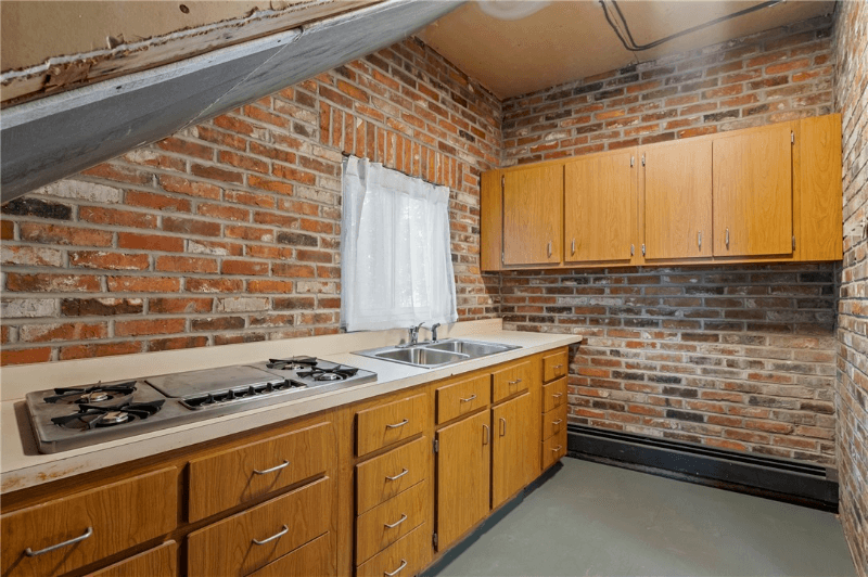 Pittsburgh House: 6026 Sawyer St