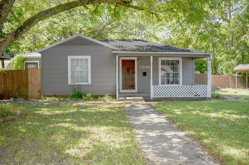 paris House: 1819 e Polk st