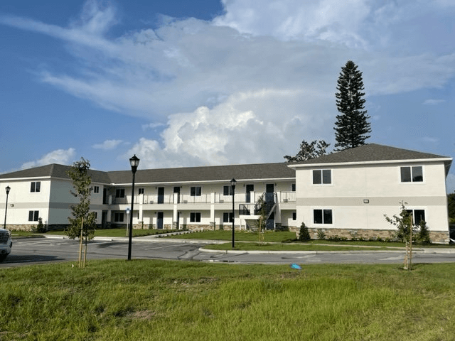 Winter Haven Apartment: 1925 Ave O, SW