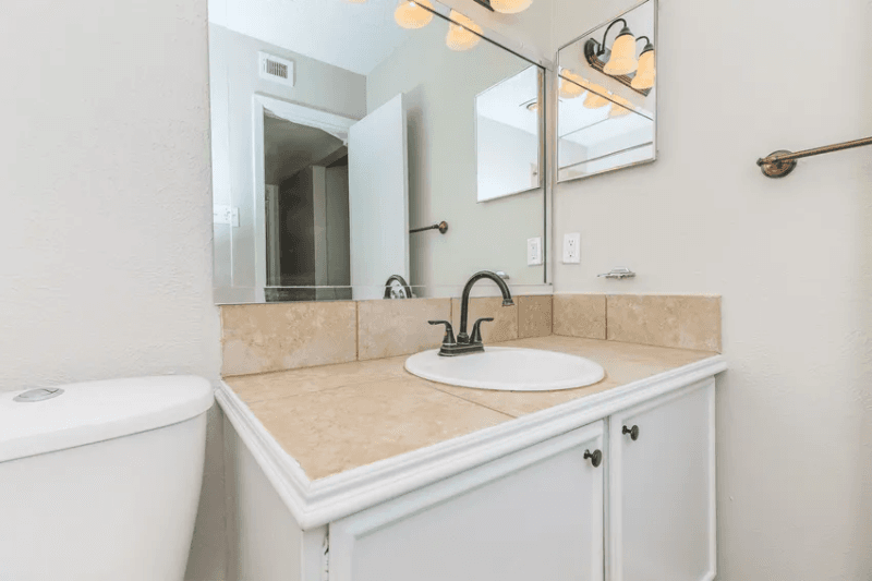 Corpus Christi Apartment: 4645 ocean dr