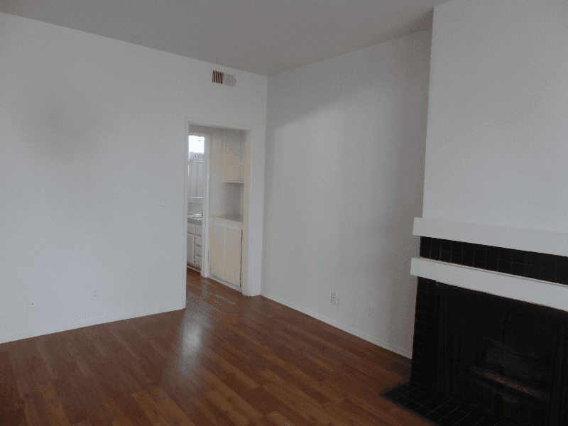 Los Angeles Apartment: 3648 Motor Avenue