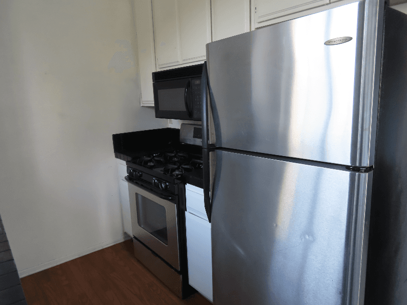 Los Angeles Apartment: 3648 Motor Avenue