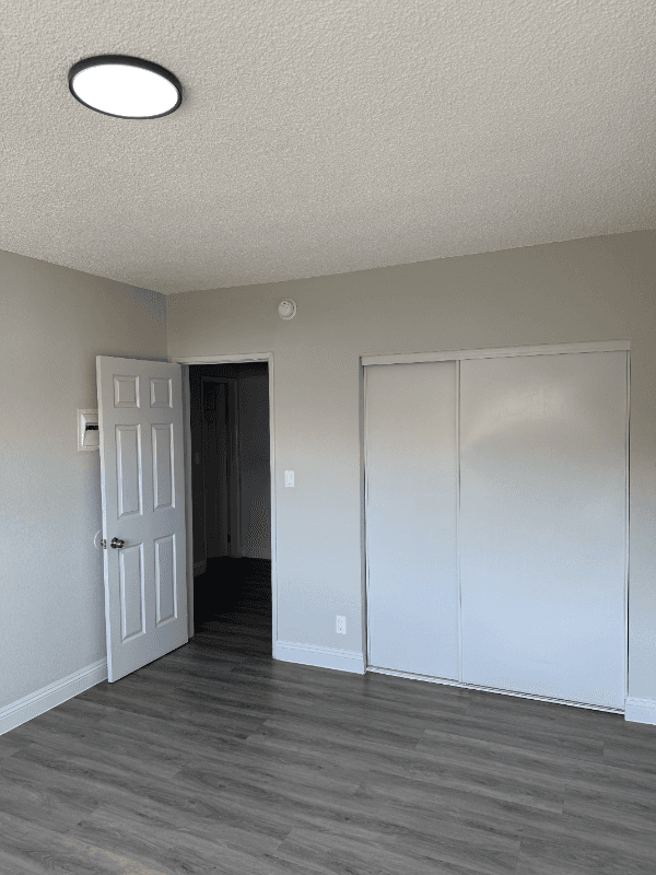 Los Angeles Apartment: 8100 S Western Ave