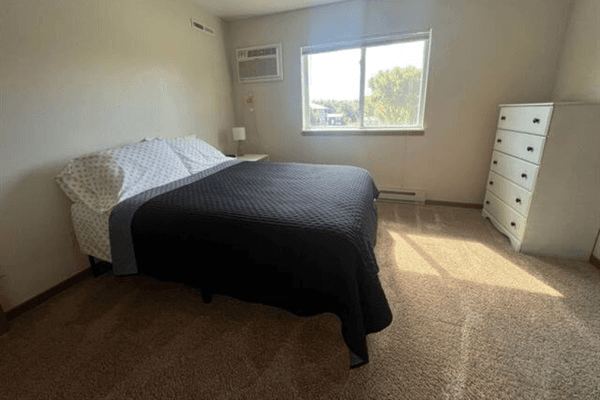 Sioux Falls Apartment: 1624 S. Doodler Dr. #80