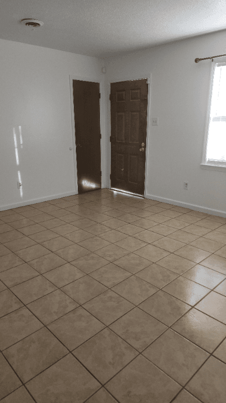 Goldsboro House: 211 Dillard St