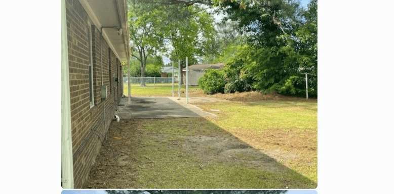 Goldsboro House: 211 Dillard St