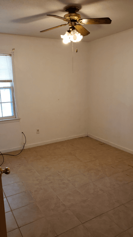 Goldsboro House: 211 Dillard St