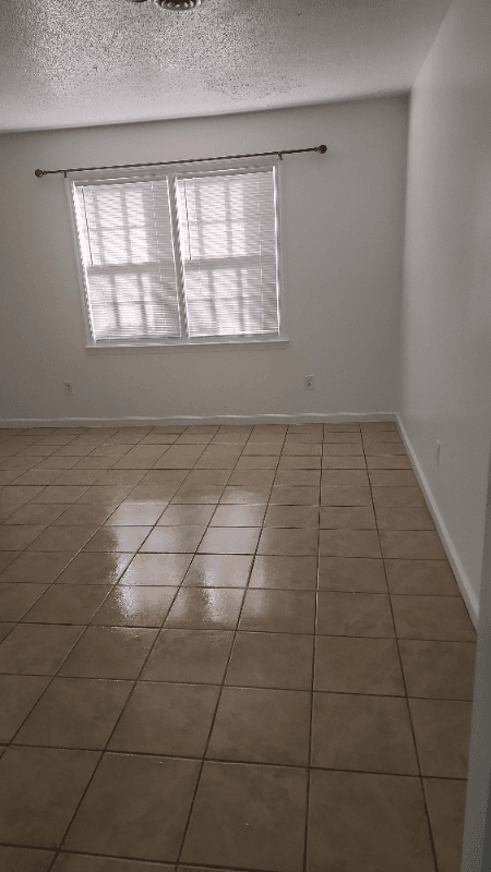 Goldsboro House: 211 Dillard St