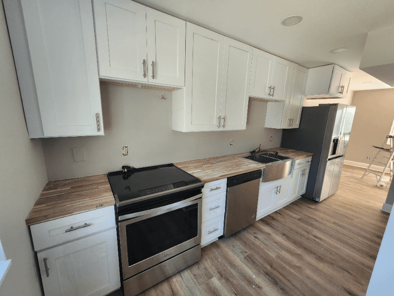 Atlanta Single Room: 390 W Lake AVE NW