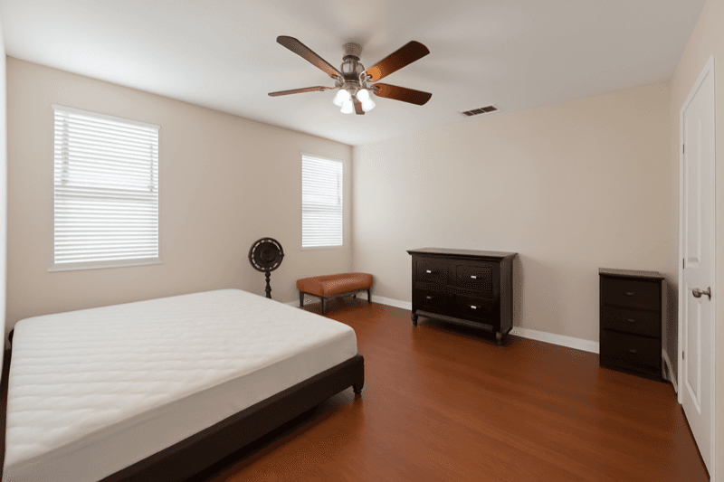 Eastvale Single Room: 14584 sleepy creek dr