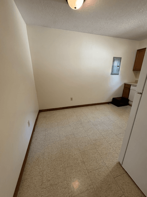Union City Apartment: 705 W Washington St