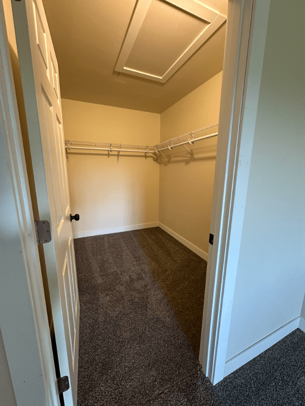 Galesville Apartment: 16899 S 12th Street