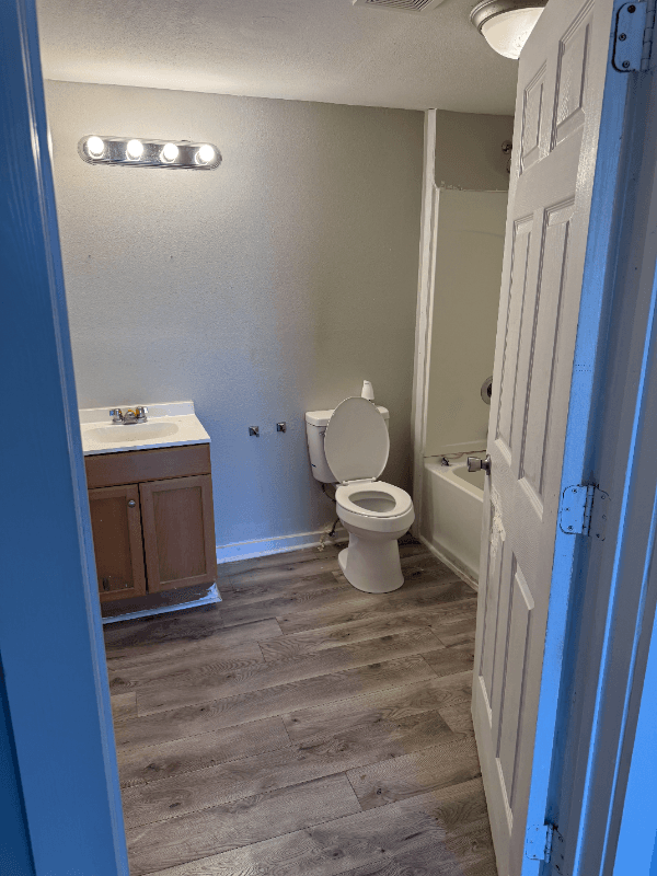 Kilgore Apartment: 714 Crim ave