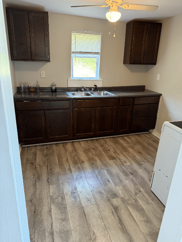 Kilgore Apartment: 714 Crim ave