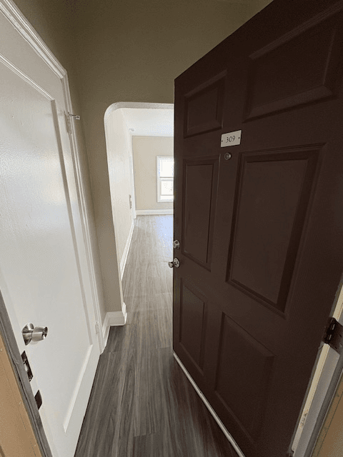 Oakland Apartment: 1900 26th Ave.