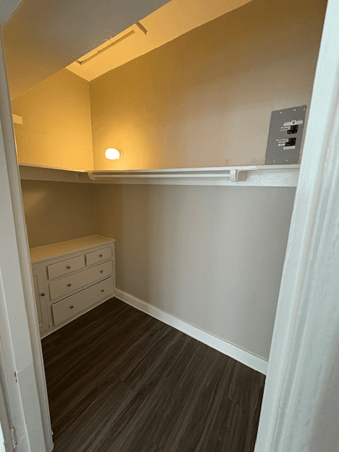 Oakland Apartment: 1900 26th Ave.