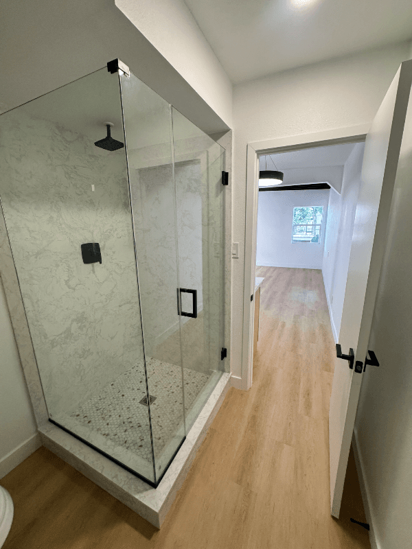 Montebello Apartment: 2616 W Beverly Blvd
