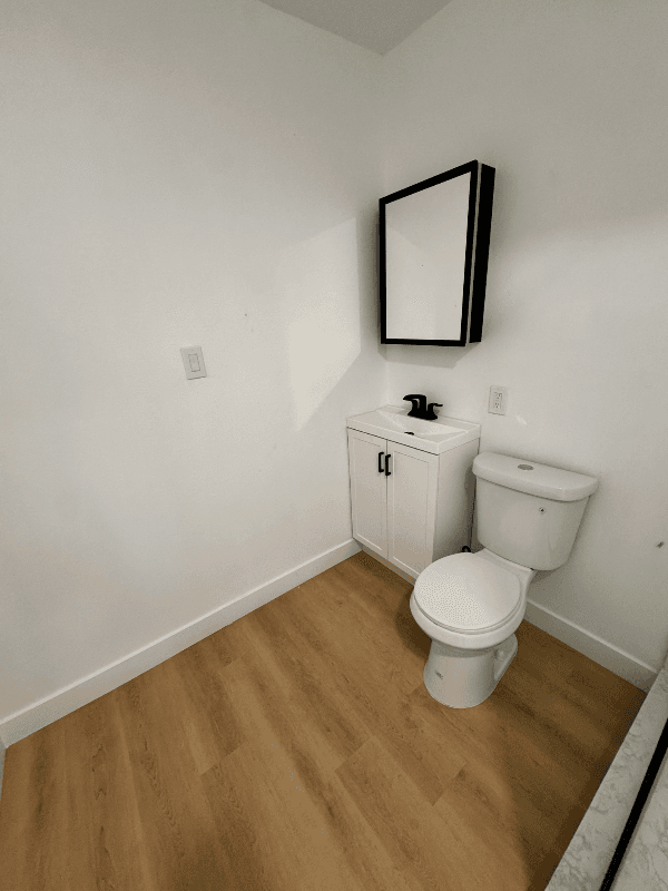Montebello Apartment: 2616 W Beverly Blvd