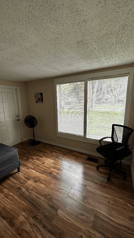 Tampa Single Room: 1104 E Genesee St