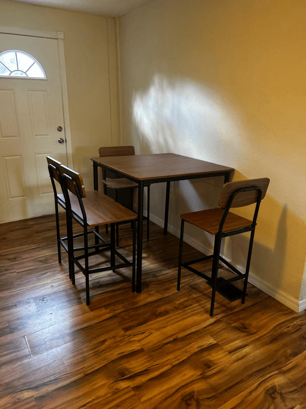 Tampa Single Room: 1104 E Genesee St