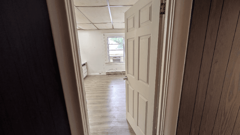 Sacramento Single Room: 1235 32nd St