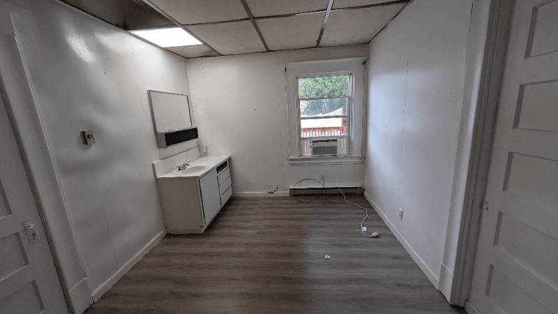 Sacramento Single Room: 1235 32nd St