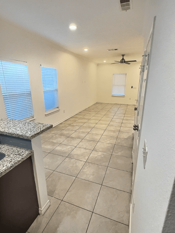 Montgomery House: 16963 W Ivanhoe