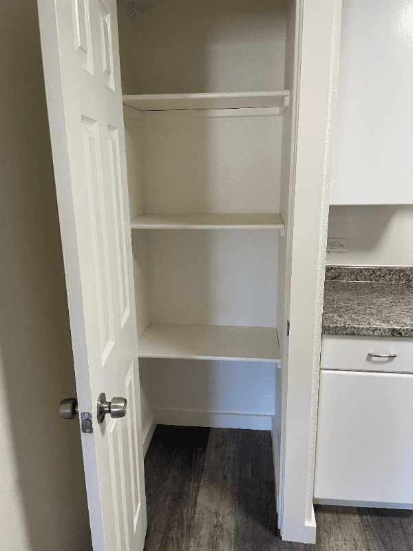 Cascade Apartment: 18 2nd Ave S