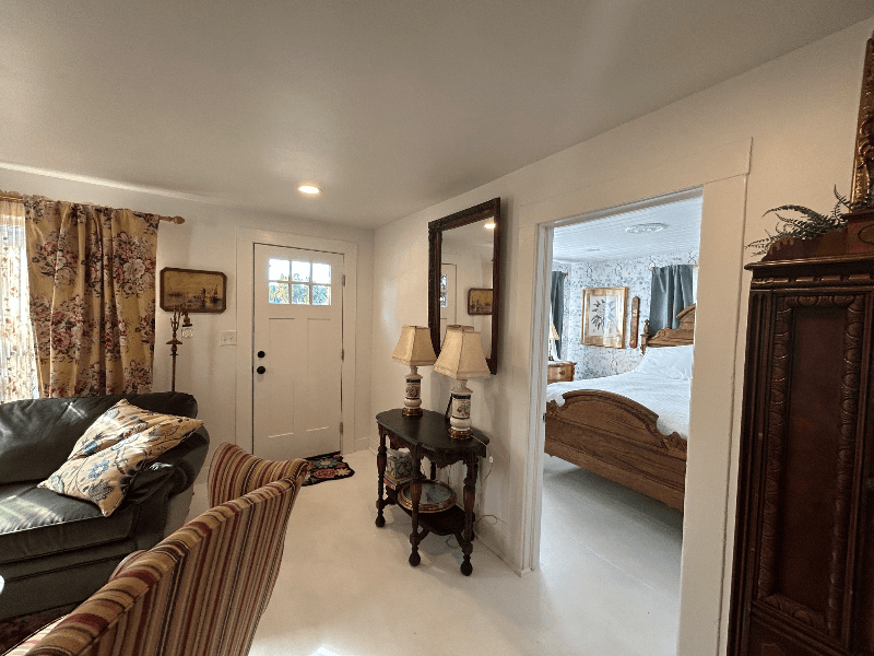 Cottage Grove House: 44 N “H” Street