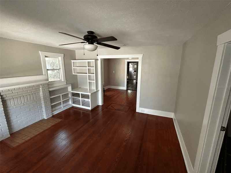 Tampa House: 4303 N 10th St